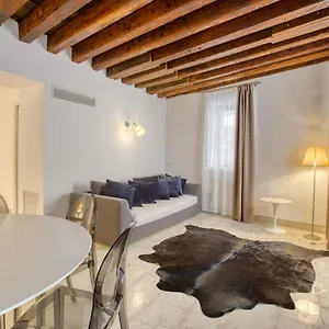 ca-margherita-loft-palazzo-grifalconi.hotelinveneto.com/